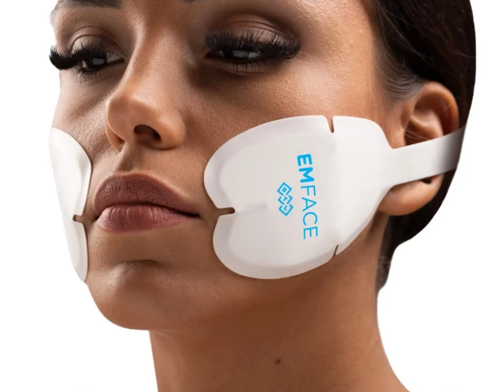 EMFACE cheek applicators during treatment